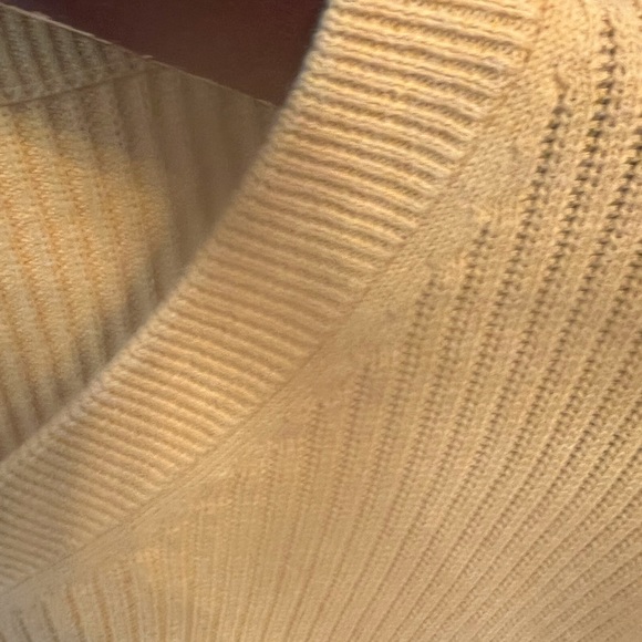 COPY - Like new condition cotton cropped Frank &  Oak sweater size M - Picture 4 of 8